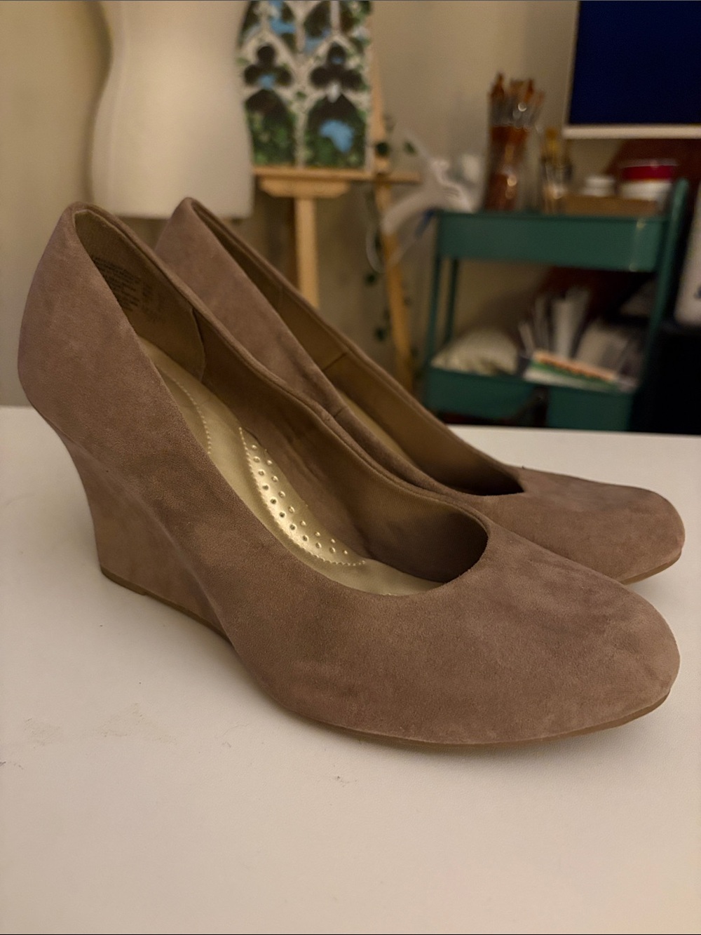 Women's Suede Wedge Pumps in Taupe